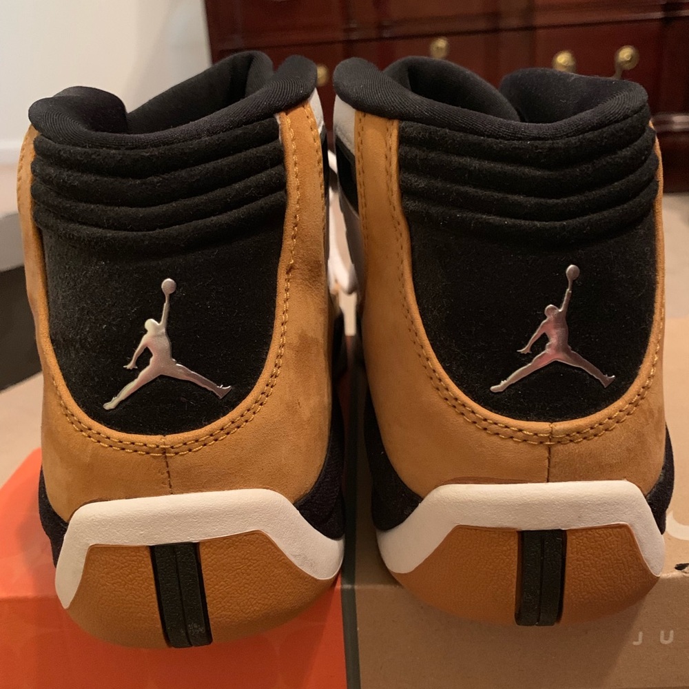 Men’s sneakers